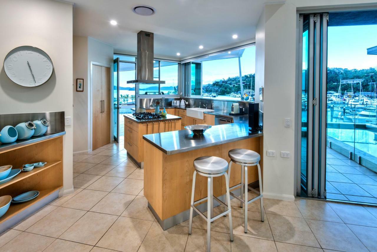 Pavillions Penthouse 25 - Luxury Waterfront Apartment With Private Roof Top Pool And Buggy Đảo Hamilton Ngoại thất bức ảnh