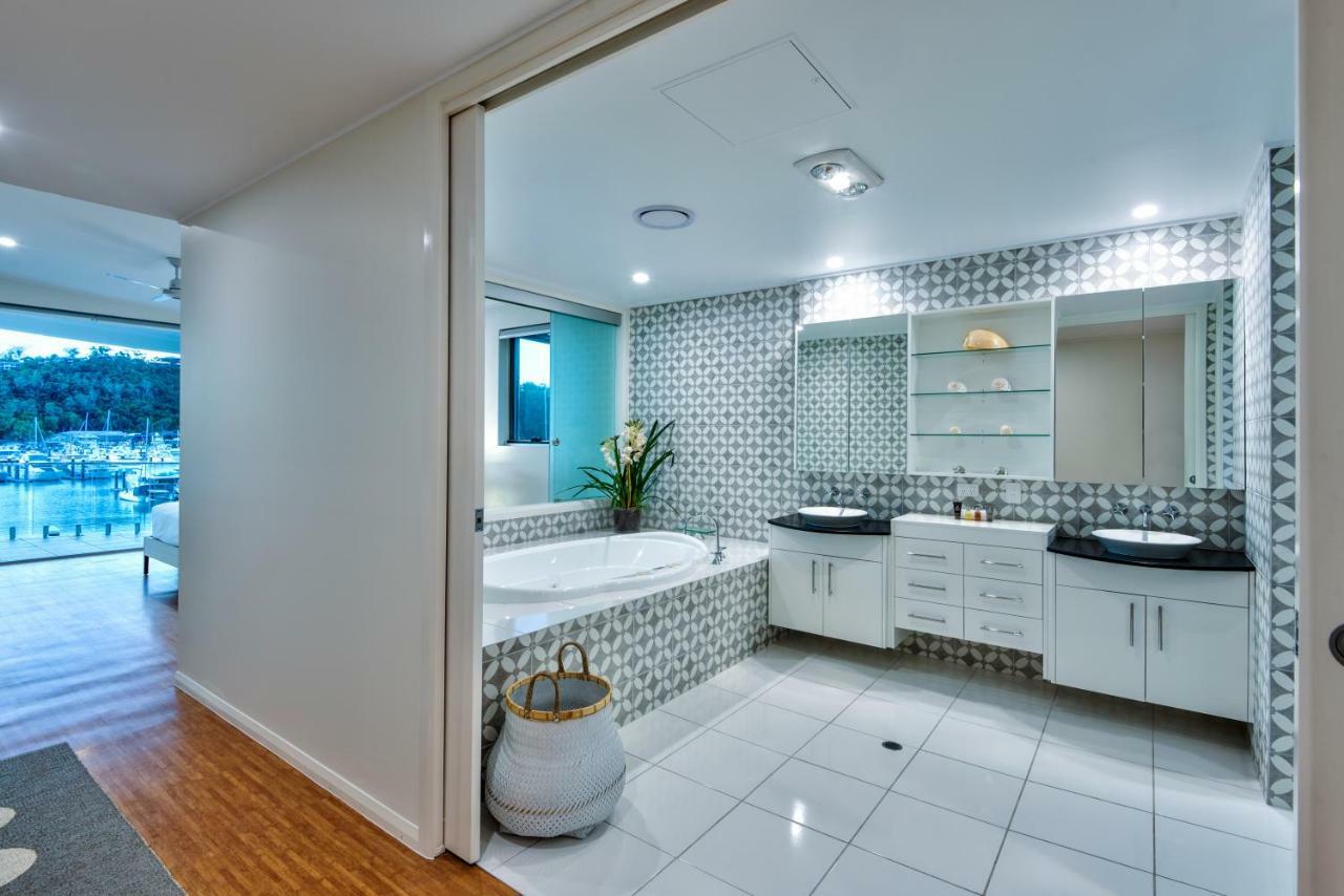 Pavillions Penthouse 25 - Luxury Waterfront Apartment With Private Roof Top Pool And Buggy Đảo Hamilton Ngoại thất bức ảnh