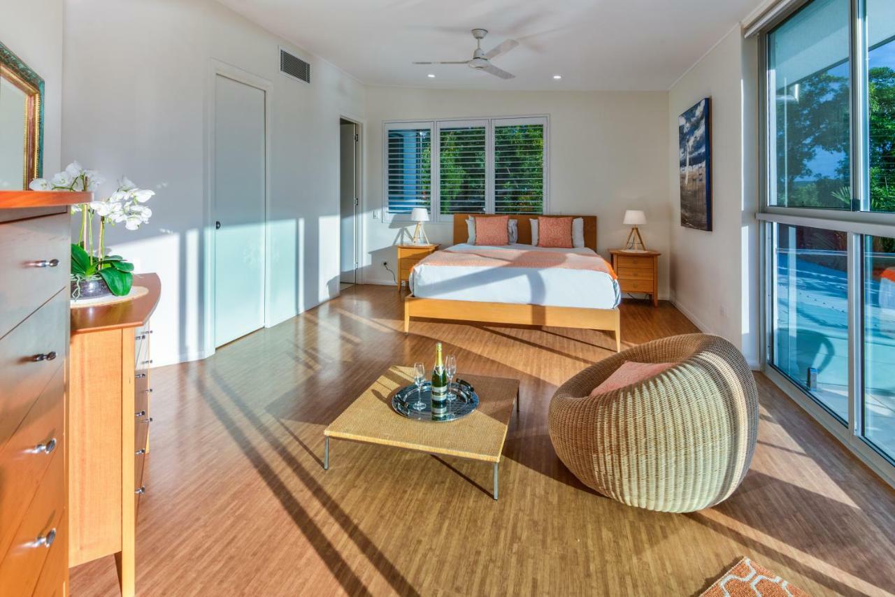 Pavillions Penthouse 25 - Luxury Waterfront Apartment With Private Roof Top Pool And Buggy Đảo Hamilton Ngoại thất bức ảnh