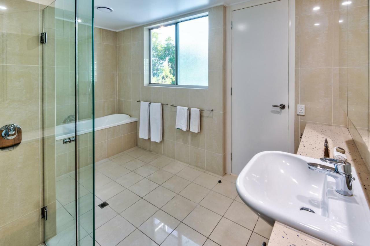 Pavillions Penthouse 25 - Luxury Waterfront Apartment With Private Roof Top Pool And Buggy Đảo Hamilton Ngoại thất bức ảnh