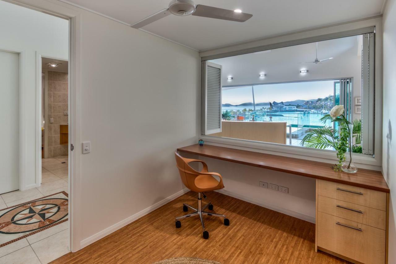 Pavillions Penthouse 25 - Luxury Waterfront Apartment With Private Roof Top Pool And Buggy Đảo Hamilton Ngoại thất bức ảnh